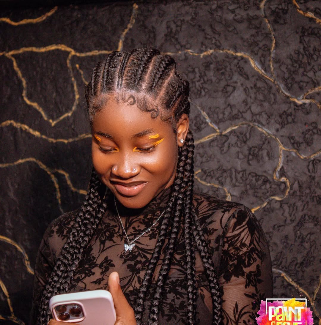 @lascurt underground club wasn’t the regular last Tuesday Paint and Rave was Massive The Alien @princessvanexxa trilling the audience was exciting.#edgerhythm #paintnrave #warri #paintandrave (3)
