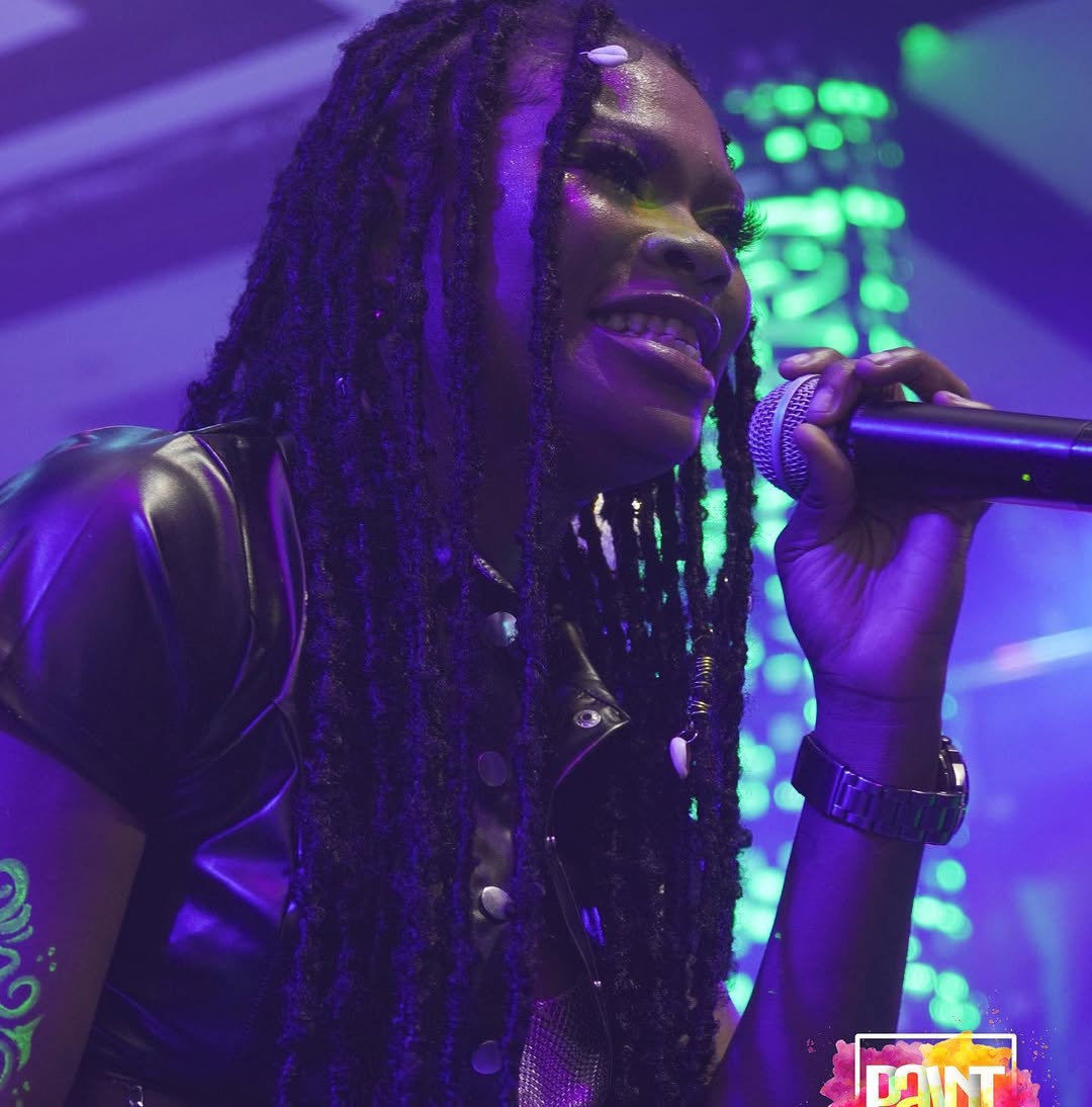 @lascurt underground club wasn’t the regular last Tuesday Paint and Rave was Massive The Alien @princessvanexxa trilling the audience was exciting.#edgerhythm #paintnrave #warri #paintandrave
