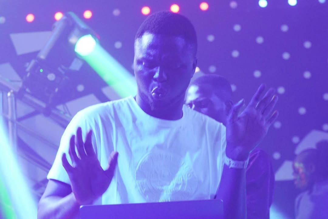 DJ Switchy’s Cam at Paint and Rave @djswitchy #Edgerhythm #paibtandrave #Paintnrave #warri #Daretocreatecampaign (5)